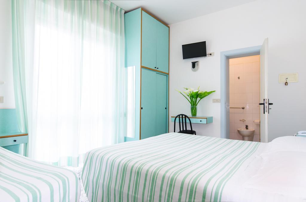ريتشوني Hotel San Gottardo الغرفة الصورة